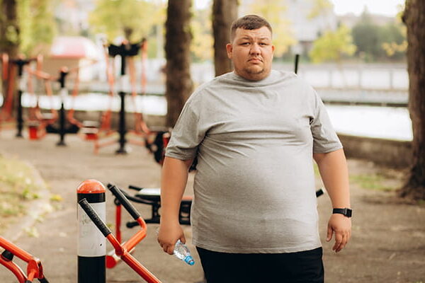Can high cholesterol affect uric acid levels